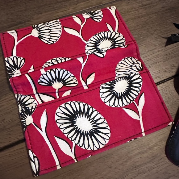 Vera Bradley Retired Deco Daisy & Houndstooth Wristlet Wallet w Checkbook Holder - Picture 13 of 15